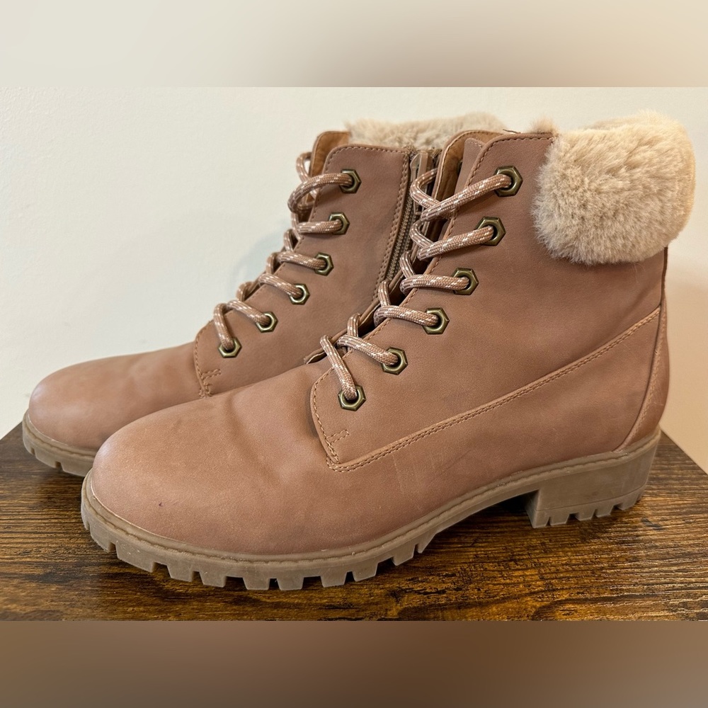 Madden NYC Feerris Ankle Boot Size 9